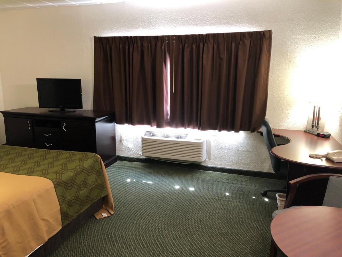 Econo Lodge Wisconsin Rapids Ngoại thất bức ảnh