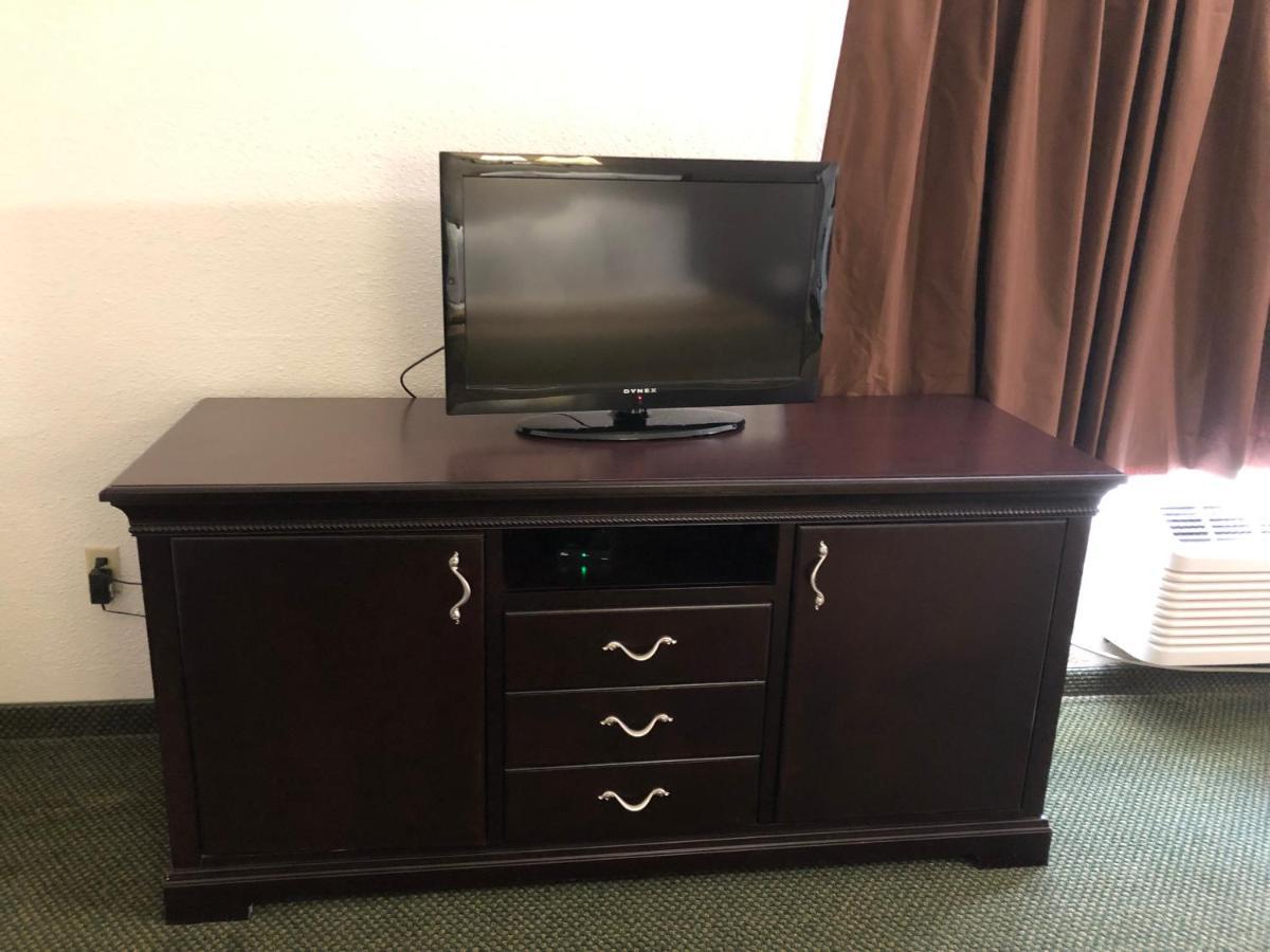 Econo Lodge Wisconsin Rapids Ngoại thất bức ảnh