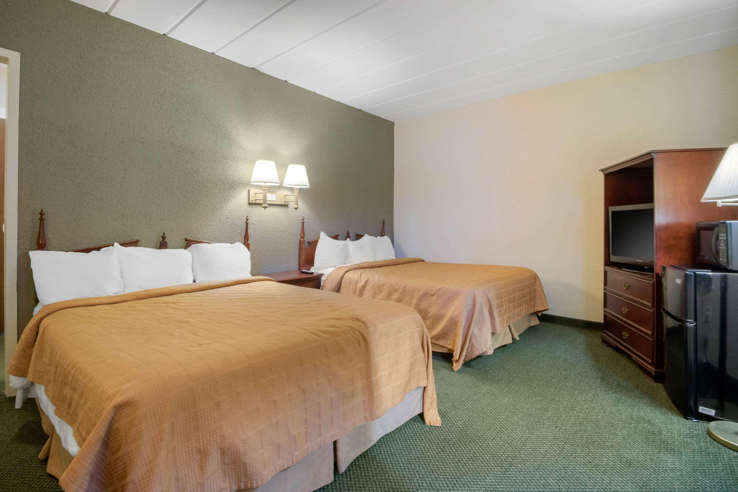 Econo Lodge Wisconsin Rapids Ngoại thất bức ảnh