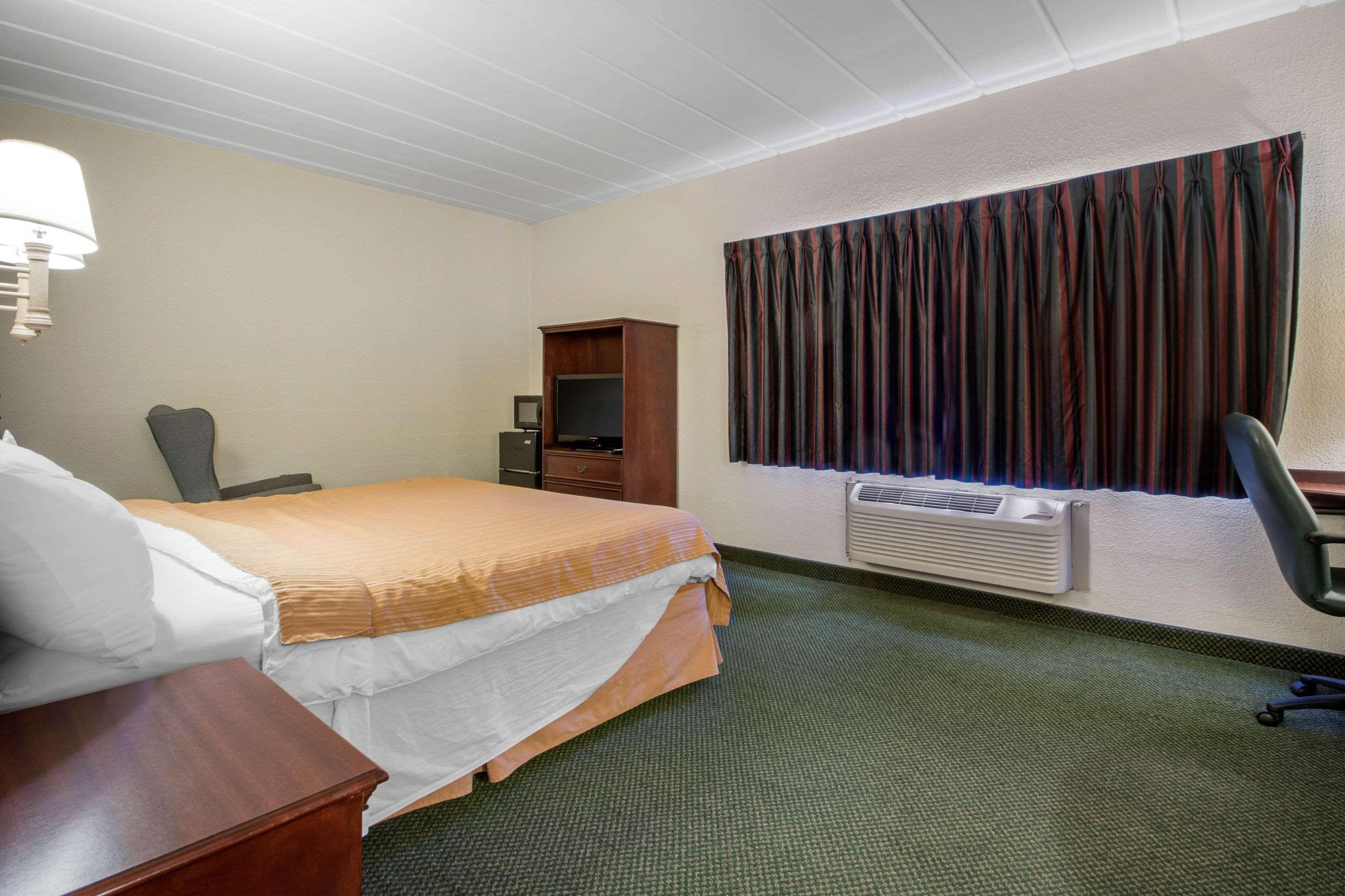 Econo Lodge Wisconsin Rapids Ngoại thất bức ảnh