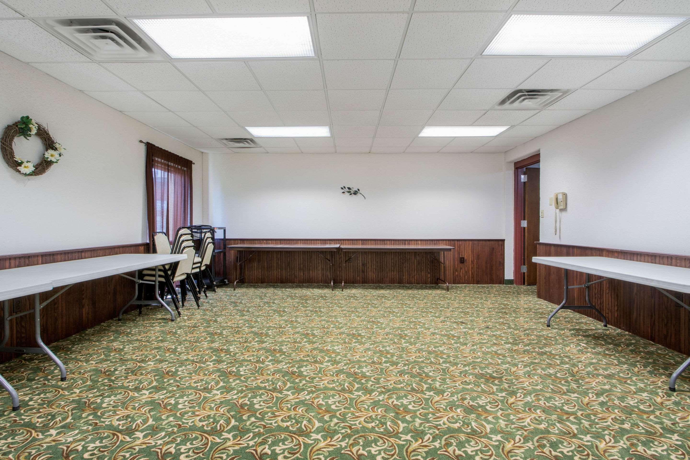 Econo Lodge Wisconsin Rapids Ngoại thất bức ảnh