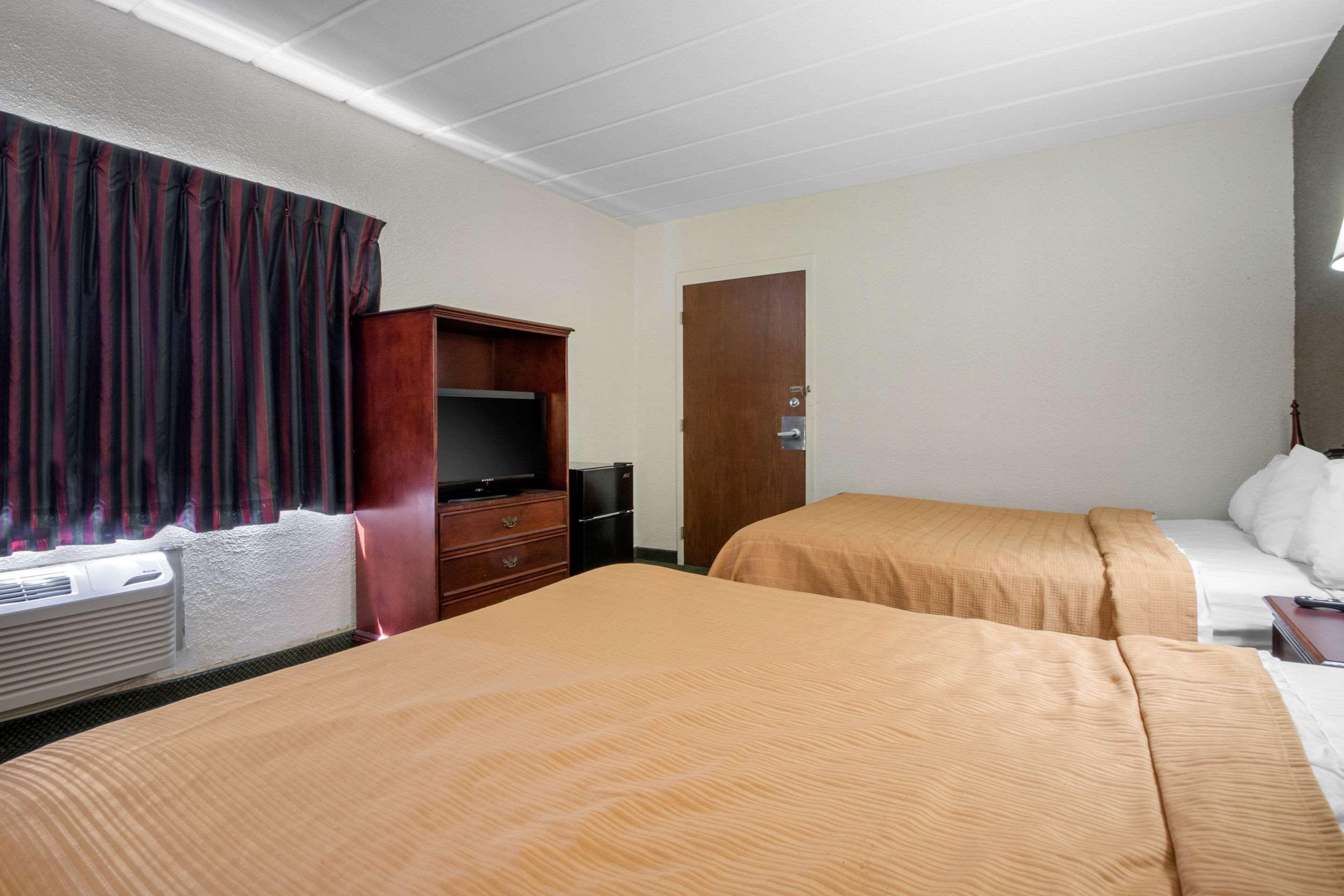 Econo Lodge Wisconsin Rapids Ngoại thất bức ảnh