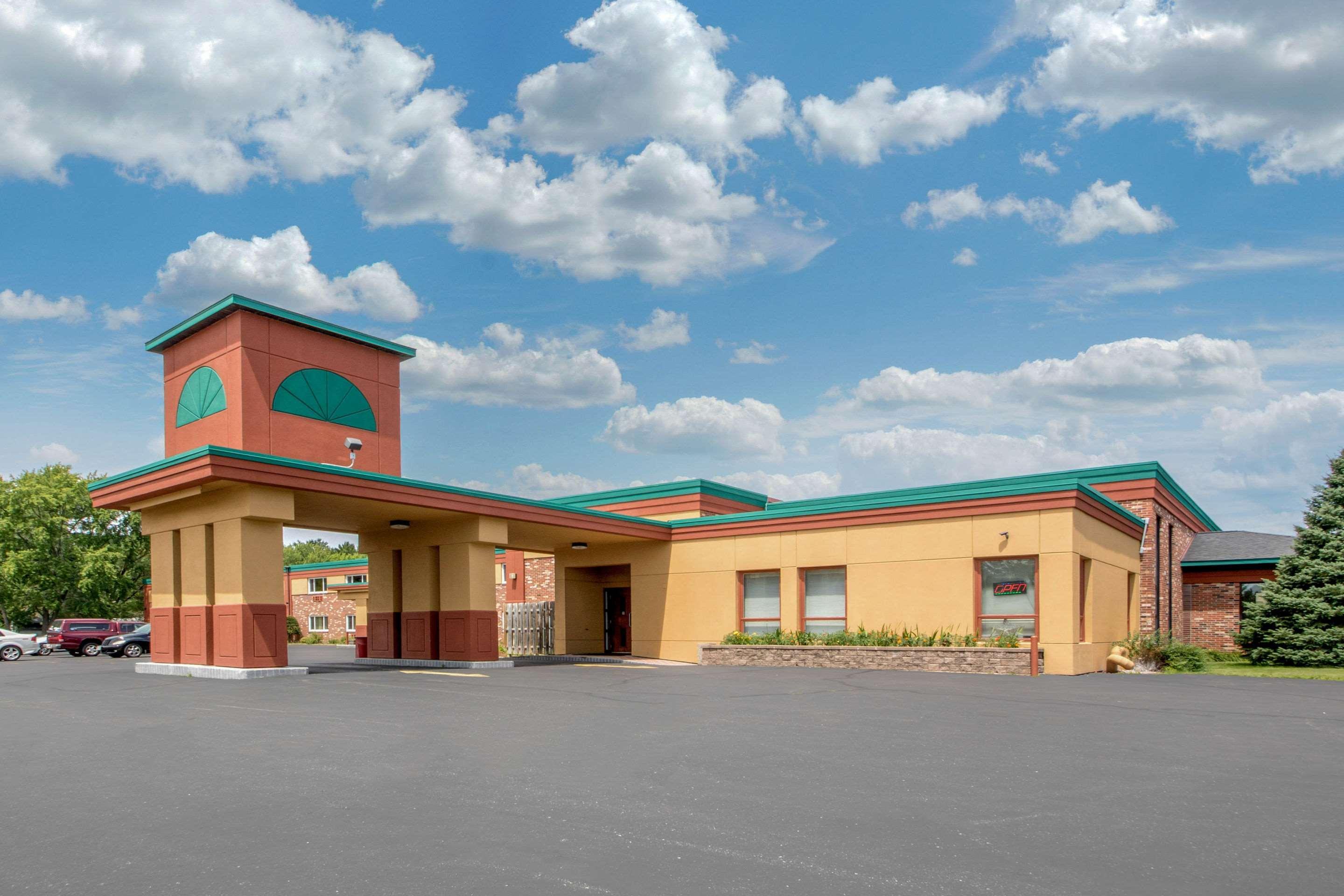 Econo Lodge Wisconsin Rapids Ngoại thất bức ảnh