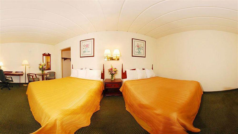 Econo Lodge Wisconsin Rapids Ngoại thất bức ảnh